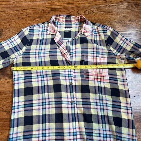 EQUIPMENT FEMME ESSENTIAL SILK SLIM SHORT SLEEVE PLAID BUTTON DOWN SIZE MEDIUM - Picture 8 of 10
